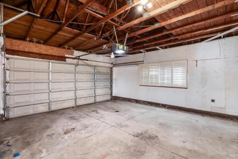 985 Gumview Road Windsor CA 95492