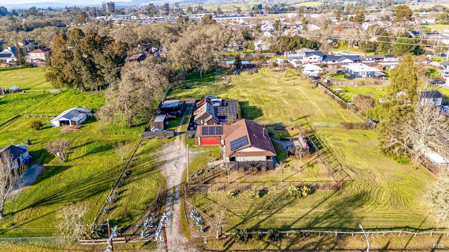 985 Gumview Road Windsor CA 95492