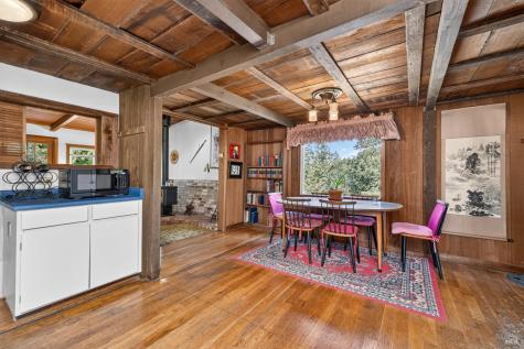 9312 Champs De Elysees Forestville CA 95436