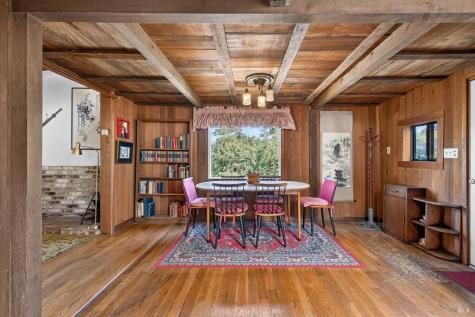 9312 Champs De Elysees Forestville CA 95436