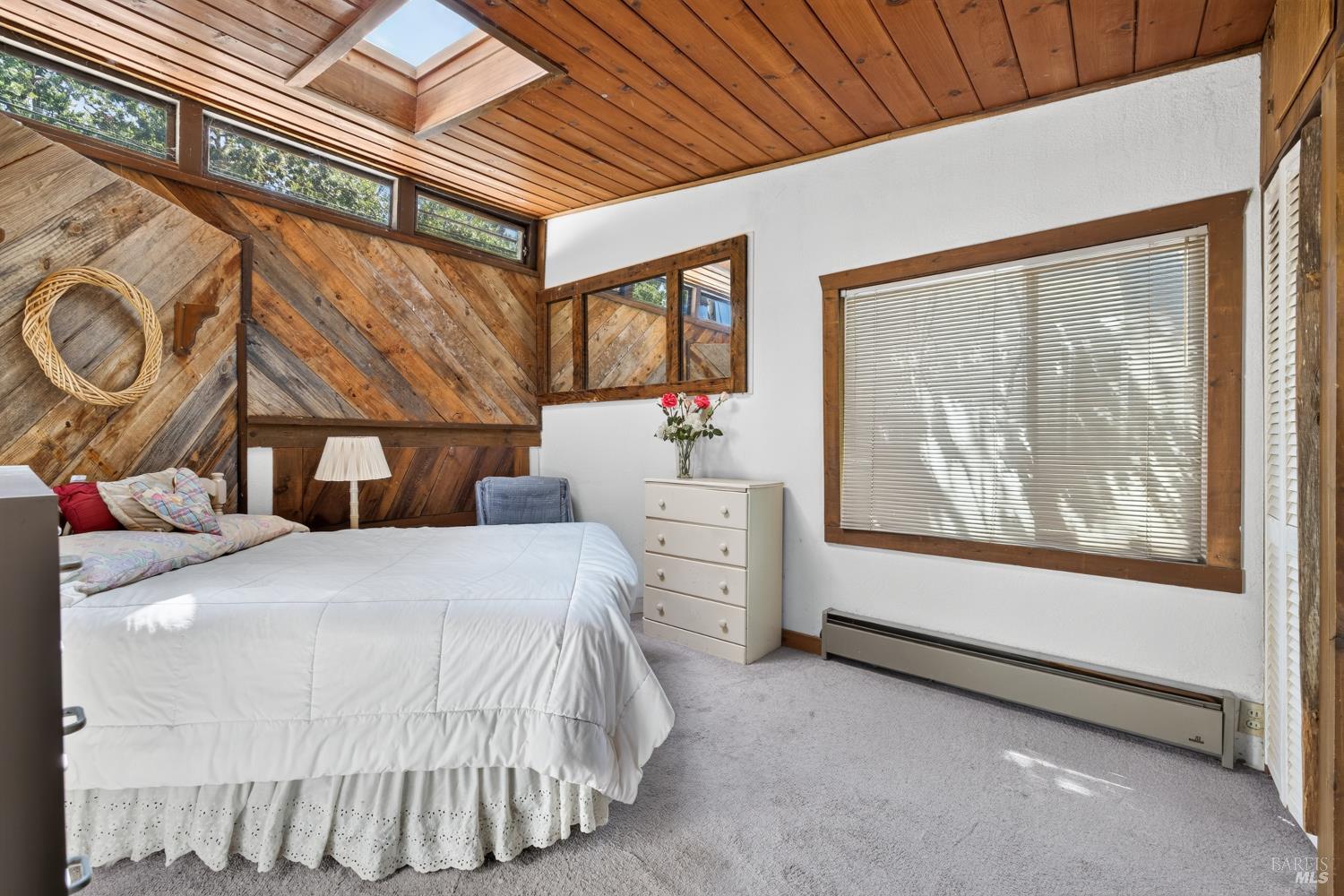 9312 Champs De Elysees Forestville CA 95436