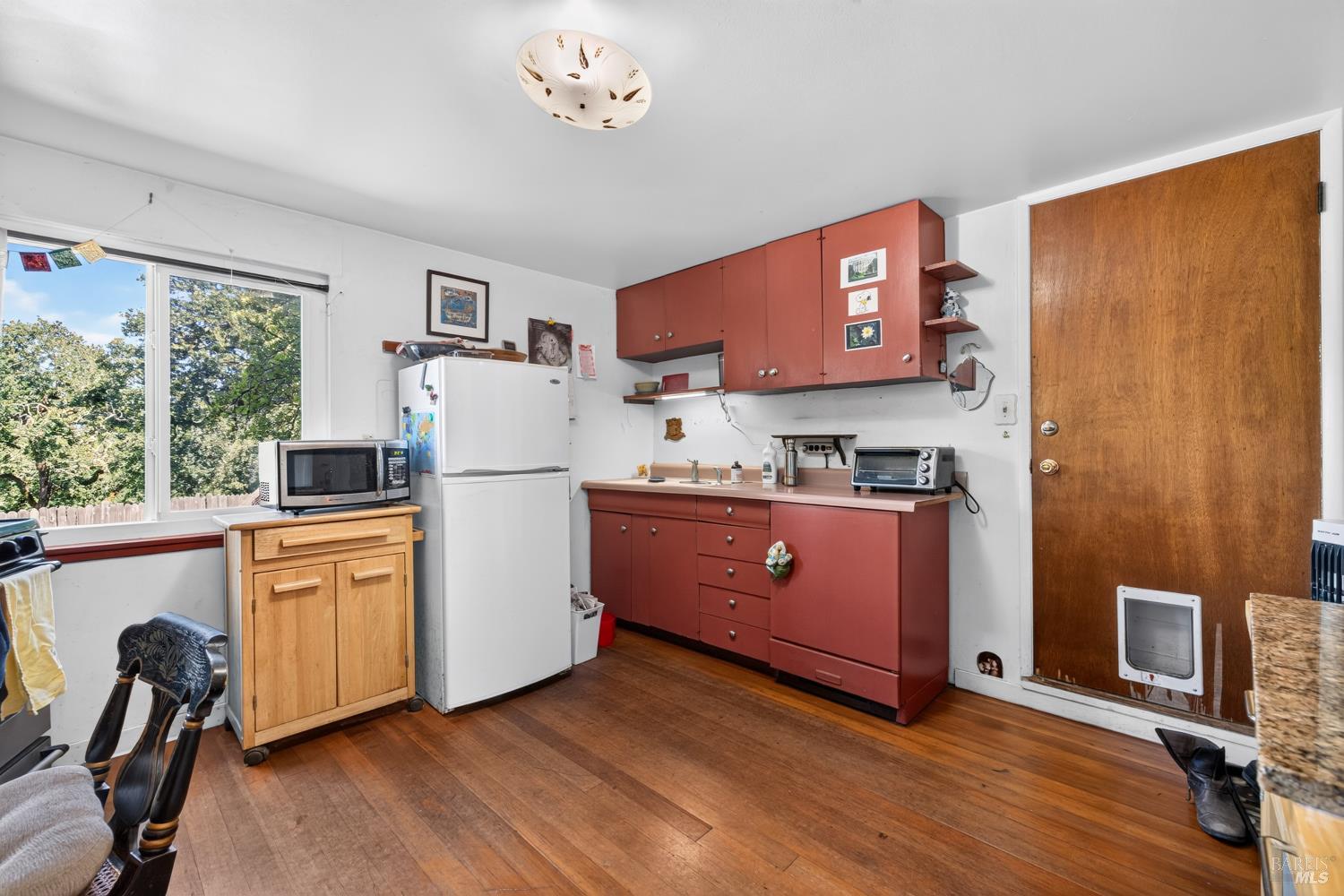 9312 Champs De Elysees Forestville CA 95436
