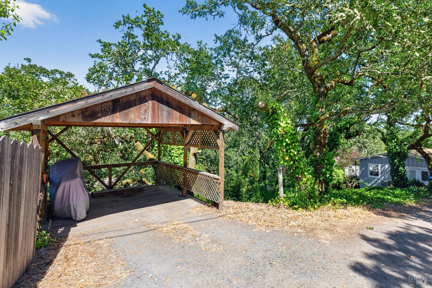 9312 Champs De Elysees Forestville CA 95436