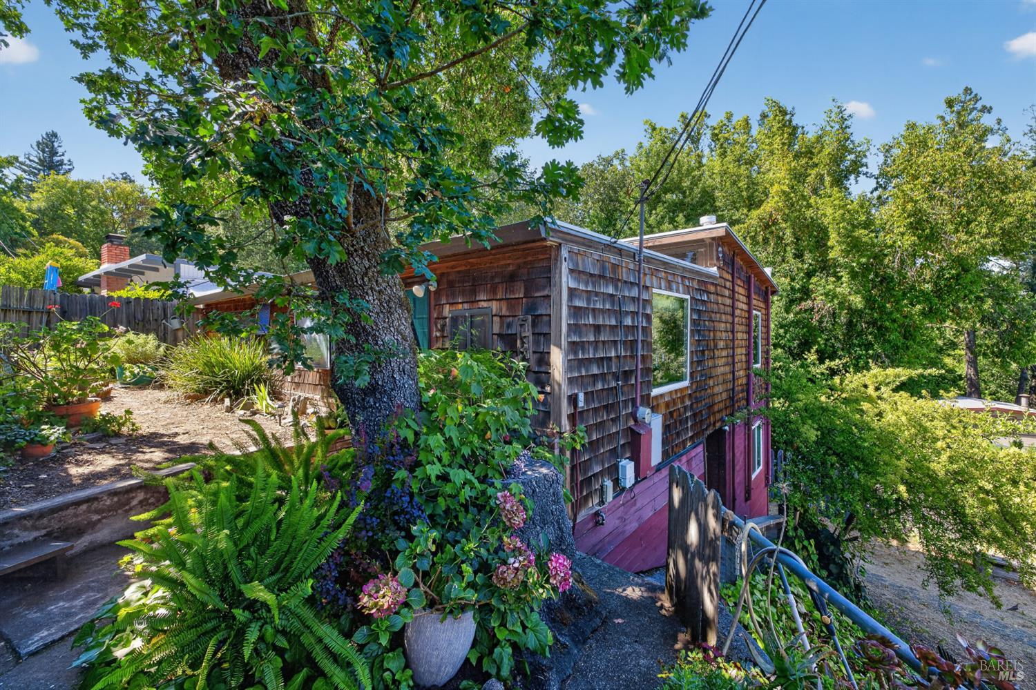 9312 Champs De Elysees Forestville CA 95436