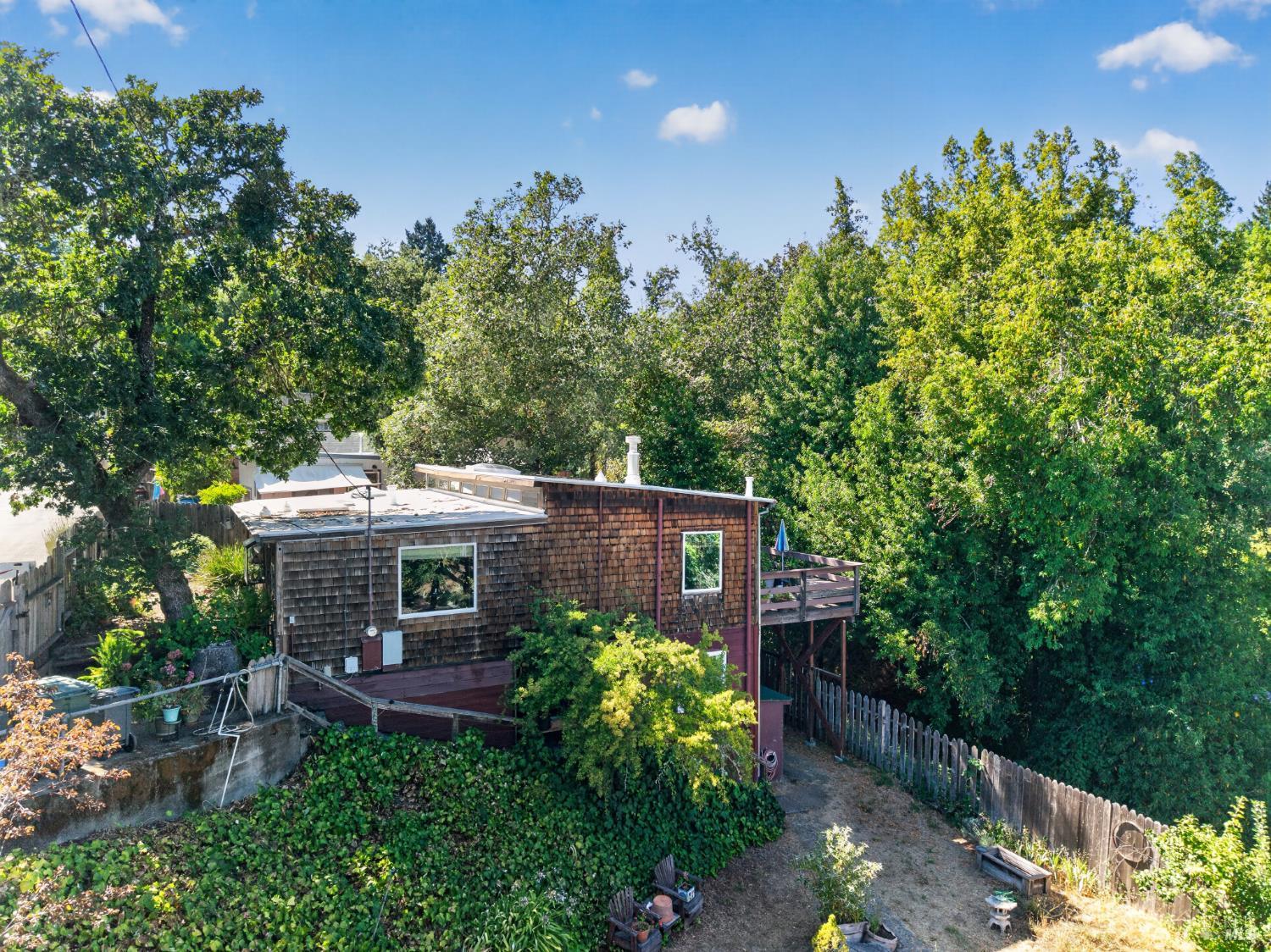 9312 Champs De Elysees Forestville CA 95436