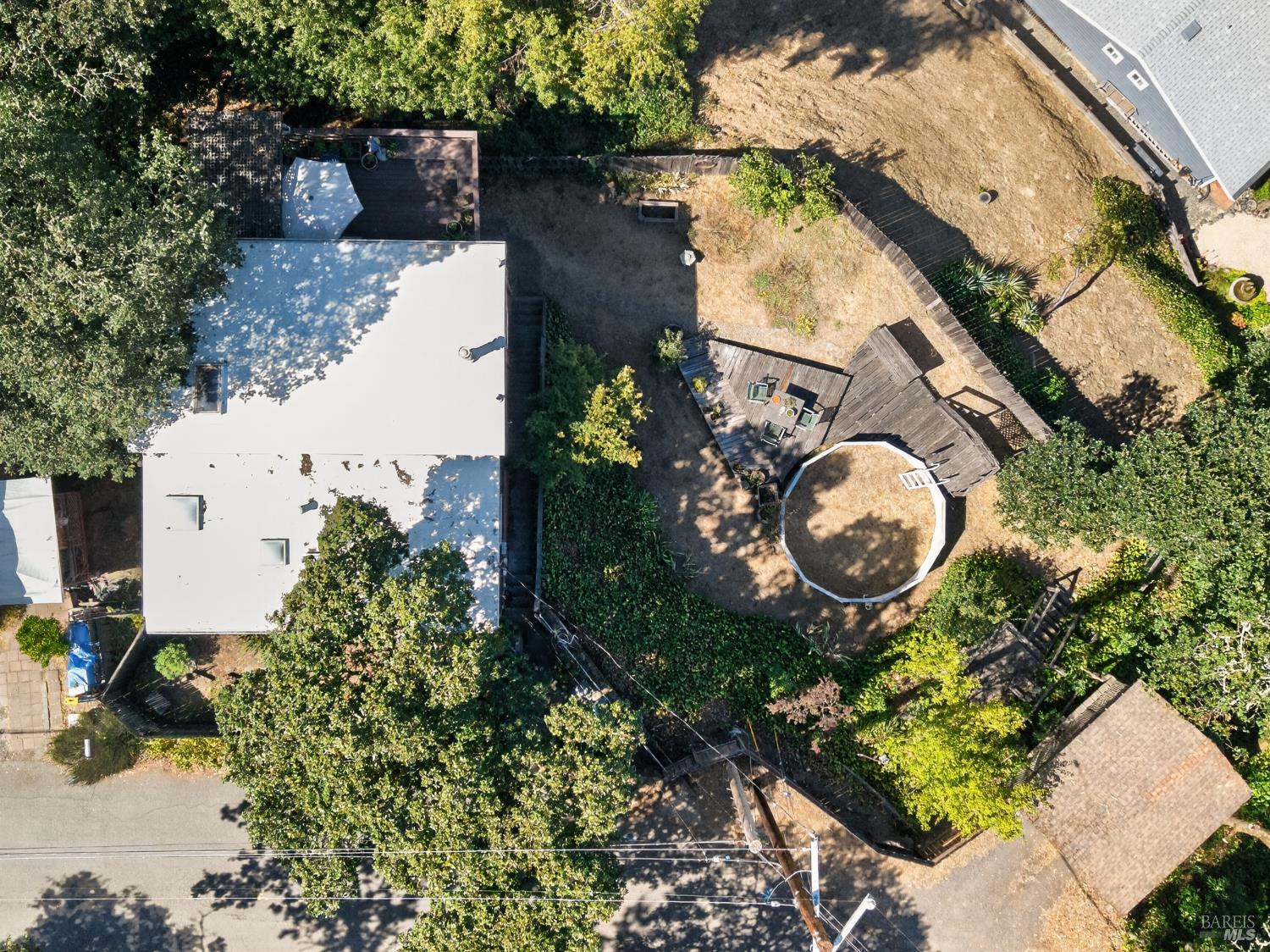 9312 Champs De Elysees Forestville CA 95436