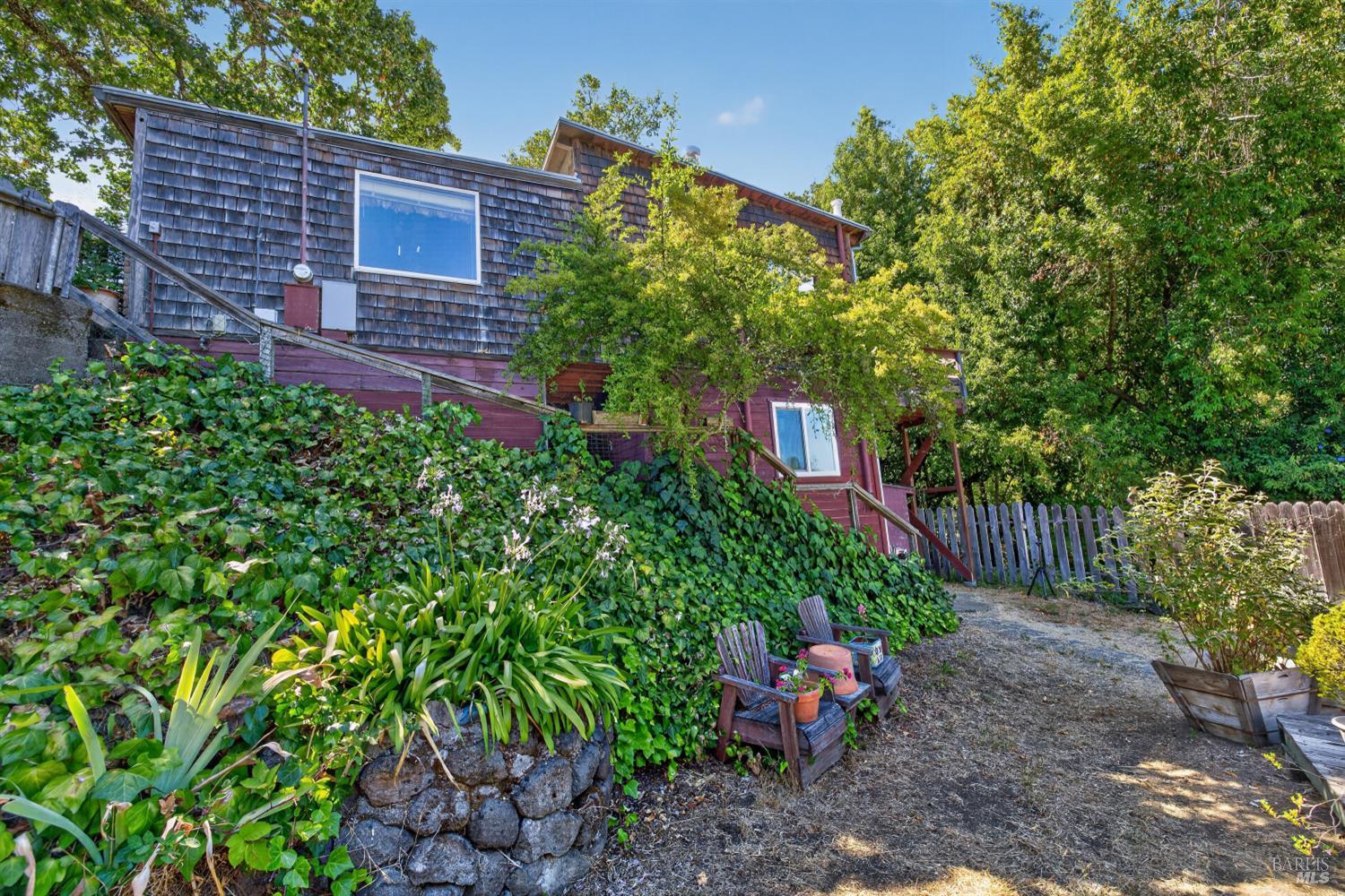 9312 Champs De Elysees Forestville CA 95436
