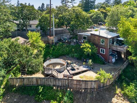 9312 Champs De Elysees Forestville CA 95436