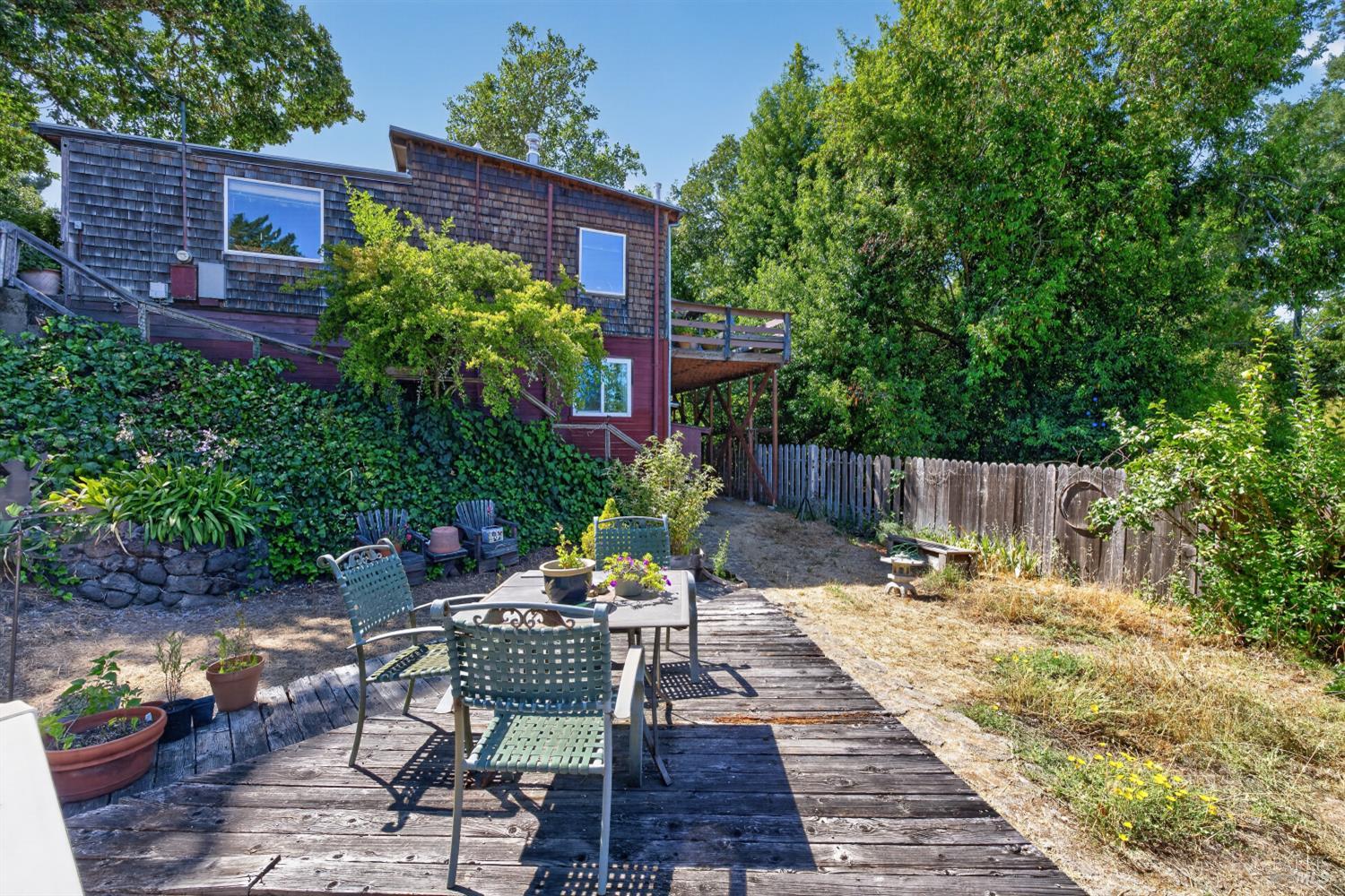 9312 Champs De Elysees Forestville CA 95436