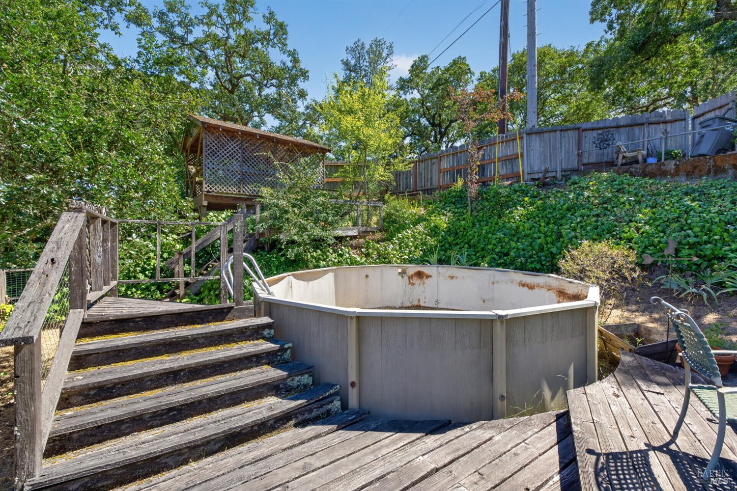 9312 Champs De Elysees Forestville CA 95436