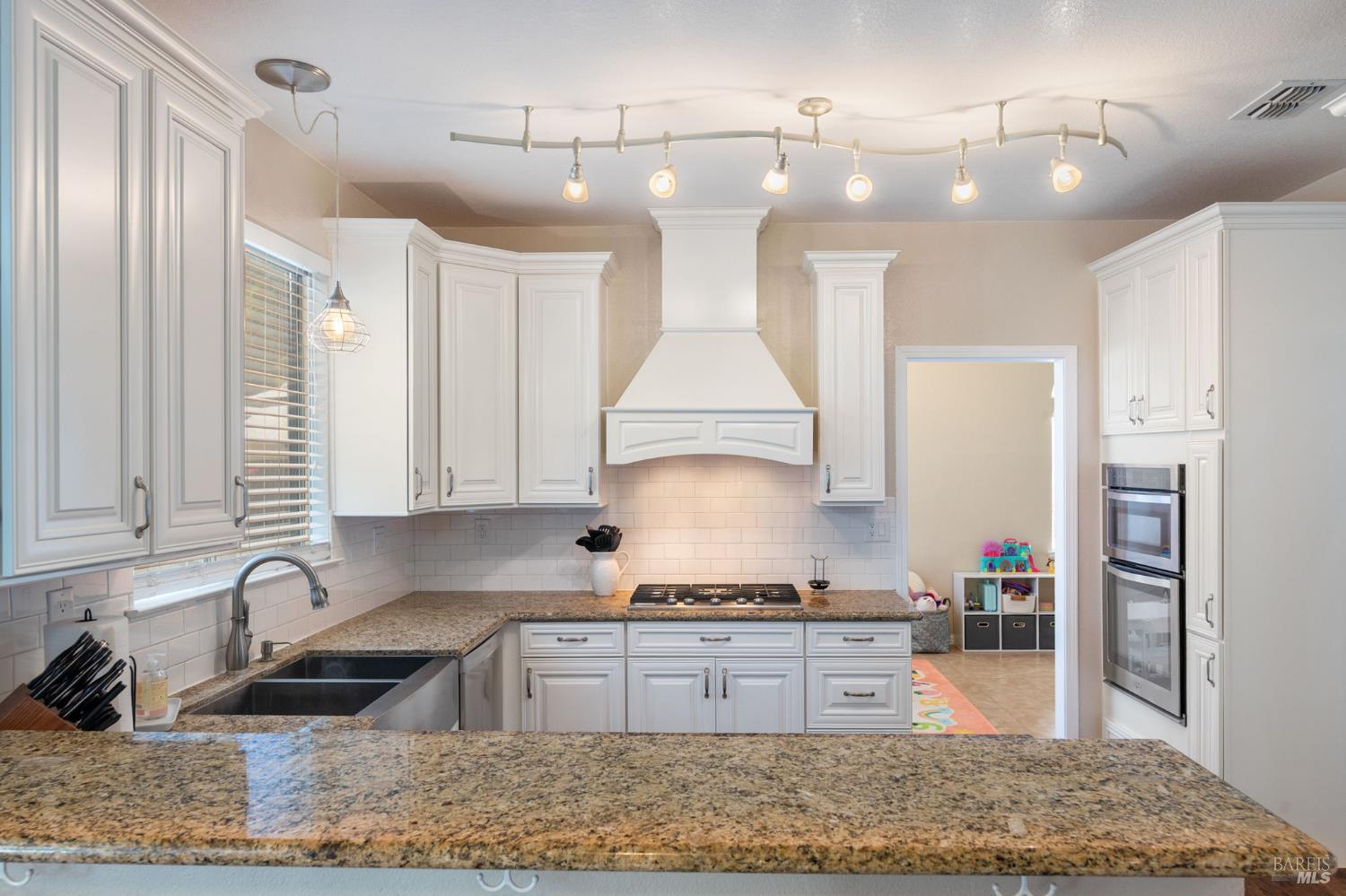624 Roscommon Place Vacaville CA 95688