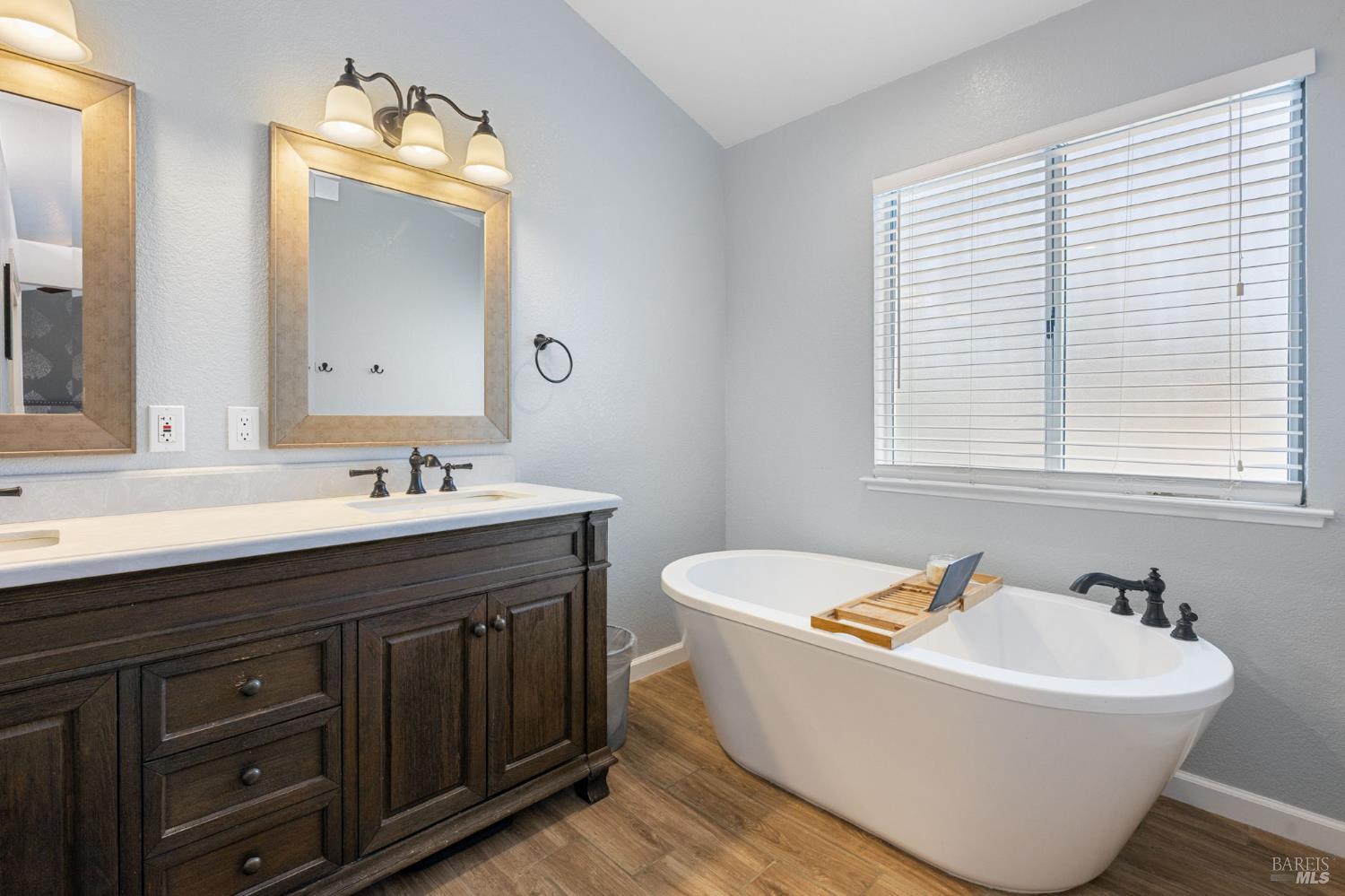 624 Roscommon Place Vacaville CA 95688