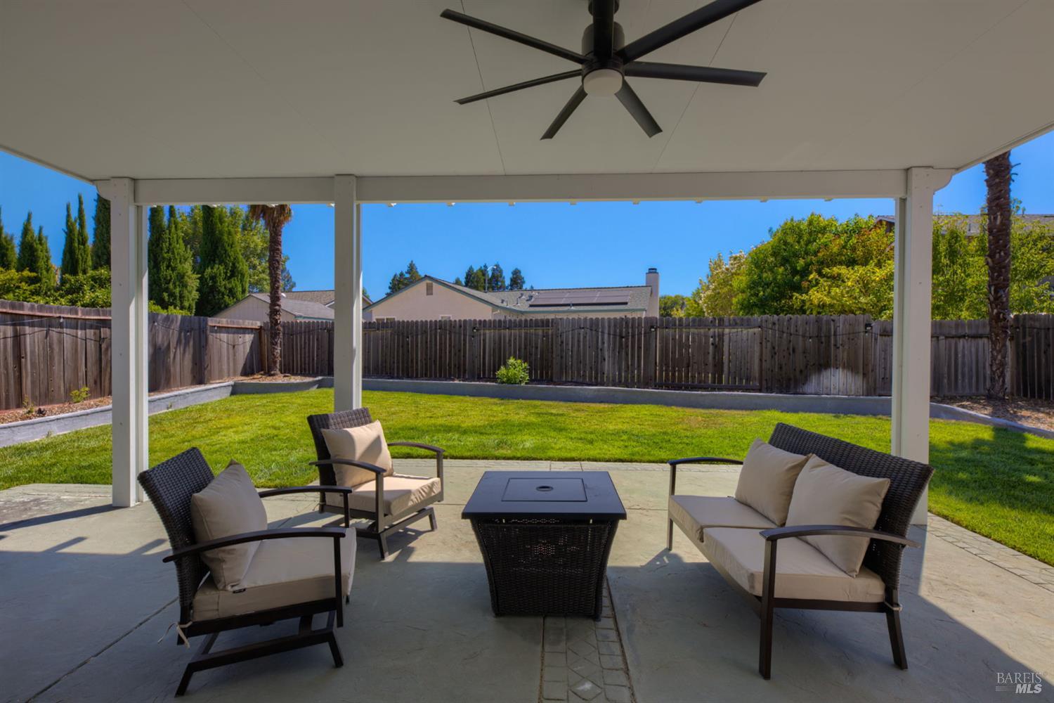 624 Roscommon Place Vacaville CA 95688