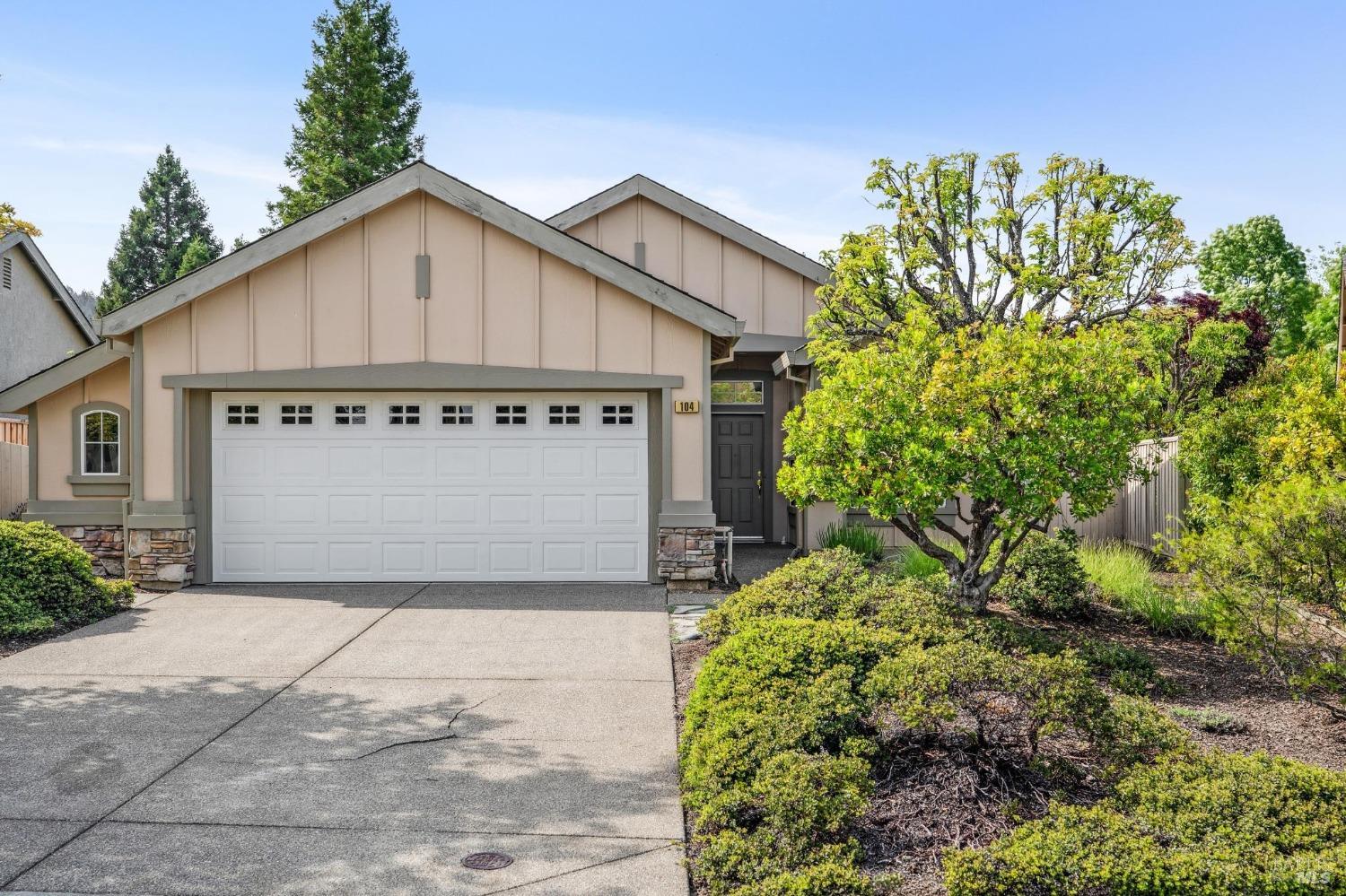 104 Plumeria Court Cloverdale CA 95425