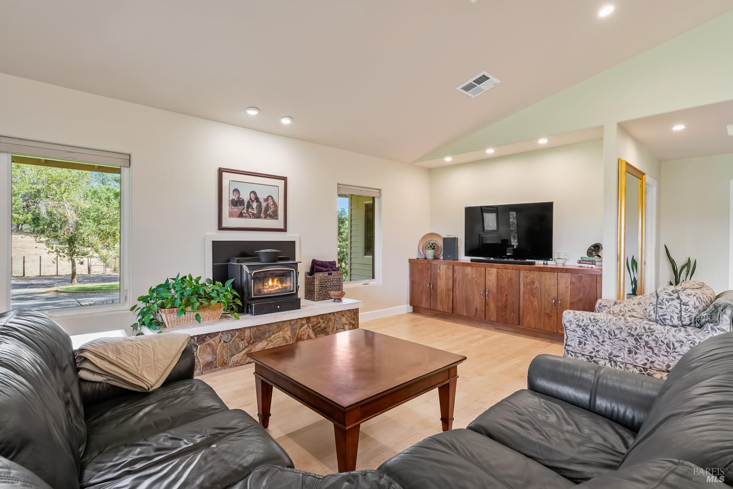 539 Keyes Avenue Angwin CA 94508