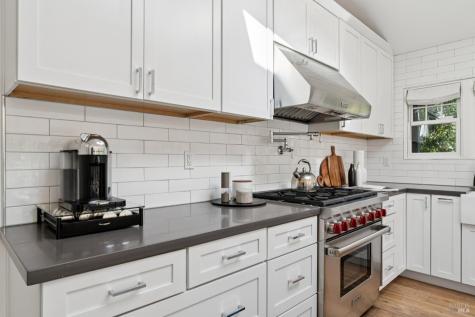 30 Corte Sereno Greenbrae CA 94904