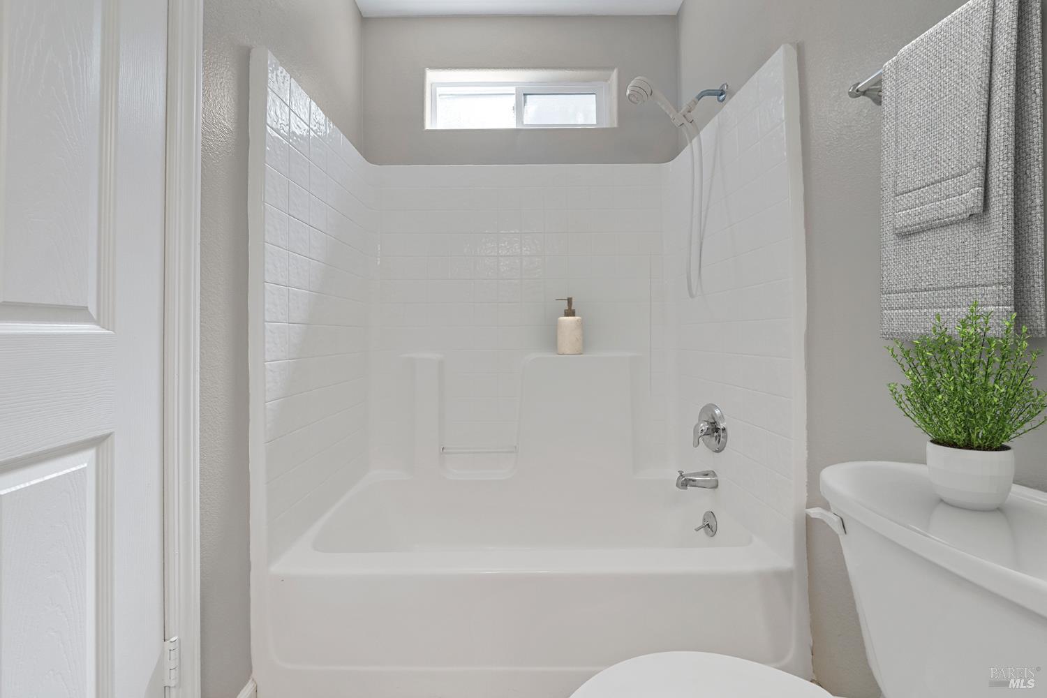 760 Zuur Street Santa Rosa CA 95401