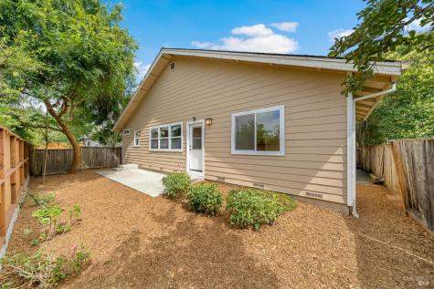 760 Zuur Street Santa Rosa CA 95401