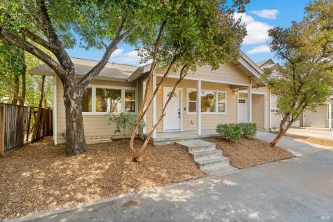 760 Zuur Street Santa Rosa CA 95401