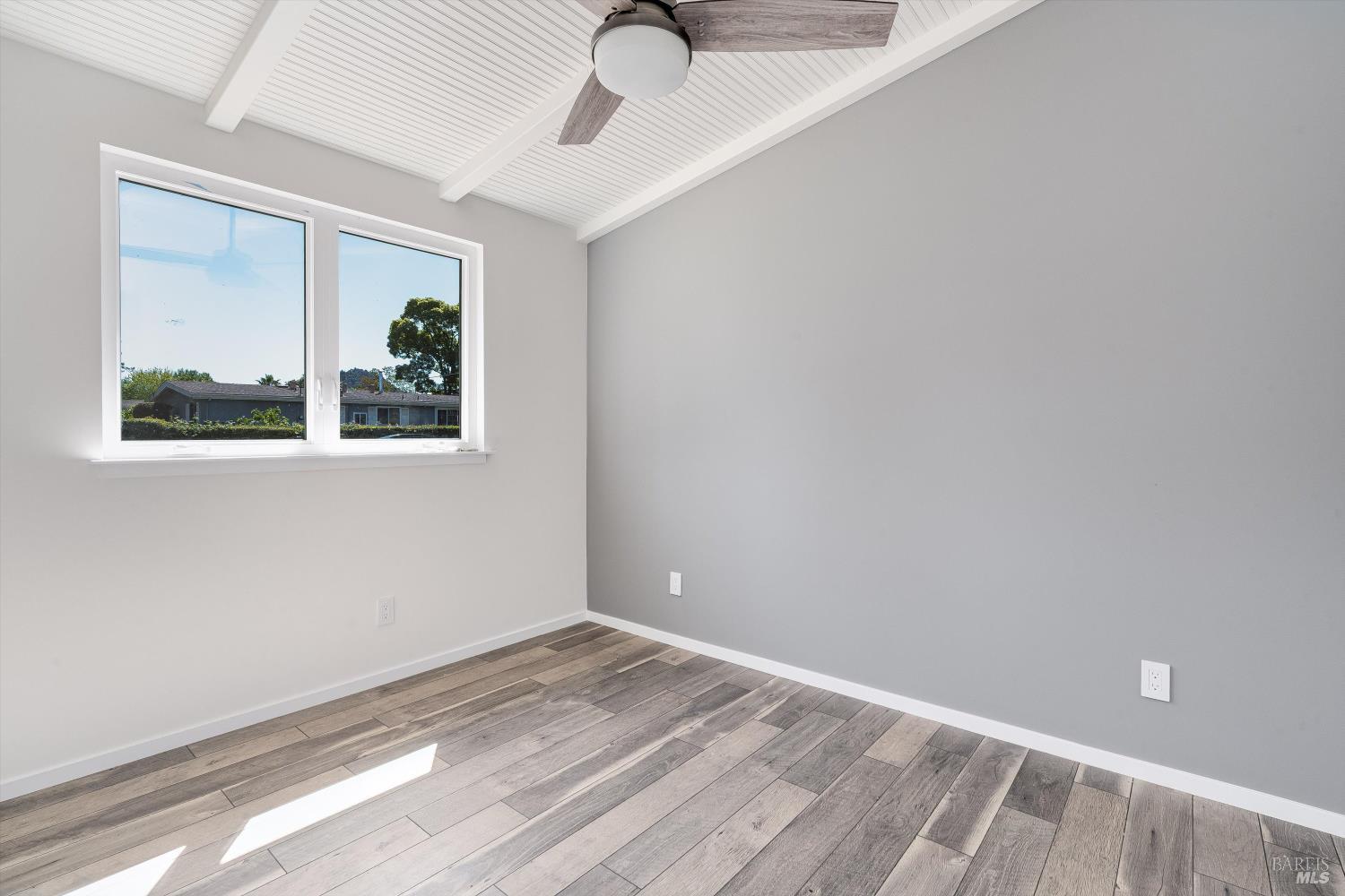 1421 Spruce Way Healdsburg CA 95448