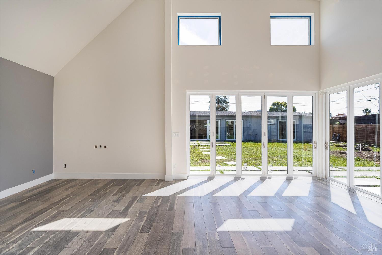 1421 Spruce Way Healdsburg CA 95448