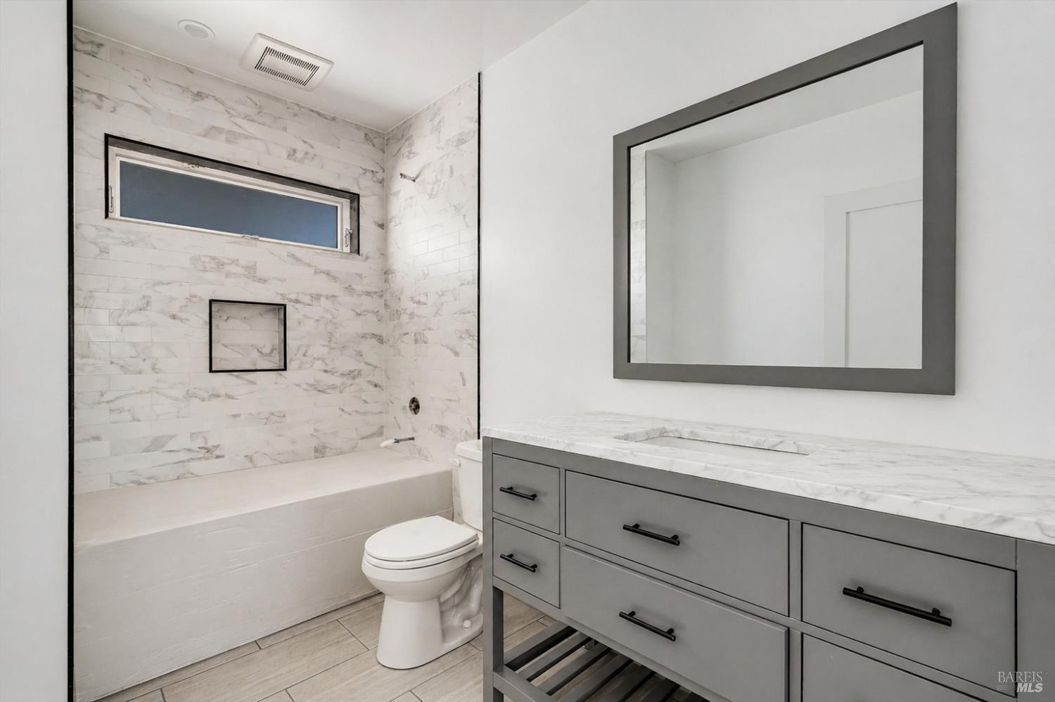 1421 Spruce Way Healdsburg CA 95448