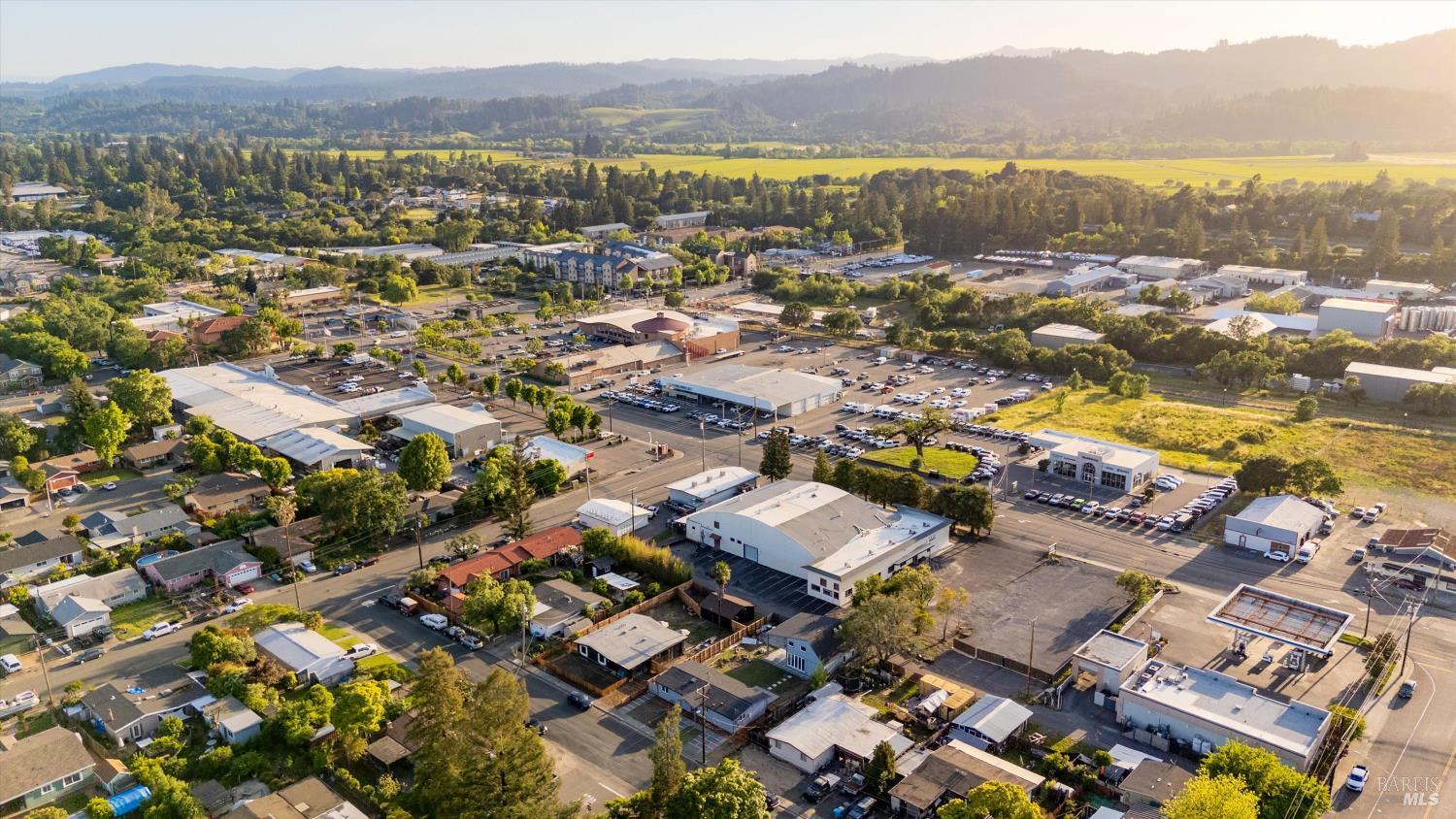 1421 Spruce Way Healdsburg CA 95448