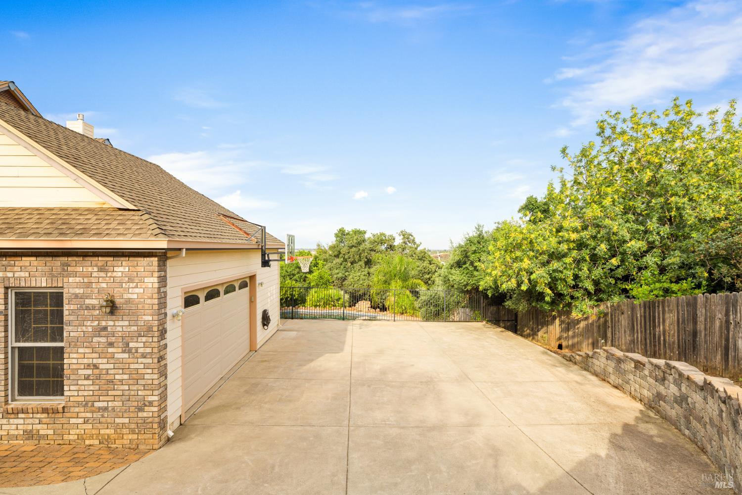 2136 Vineyard Hills Court Vacaville CA 95688