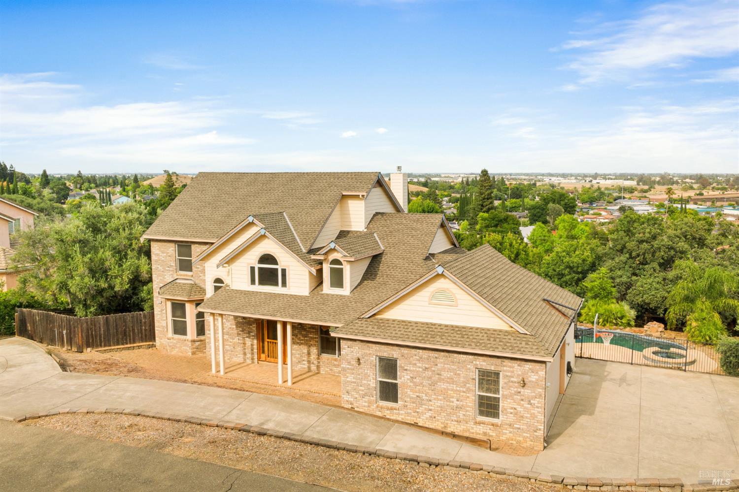 2136 Vineyard Hills Court Vacaville CA 95688