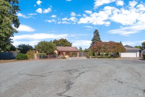 564 Edith Court Santa Rosa CA 95401