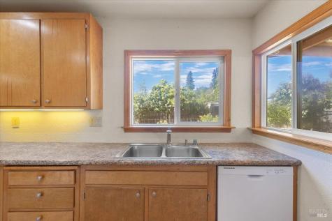 564 Edith Court Santa Rosa CA 95401