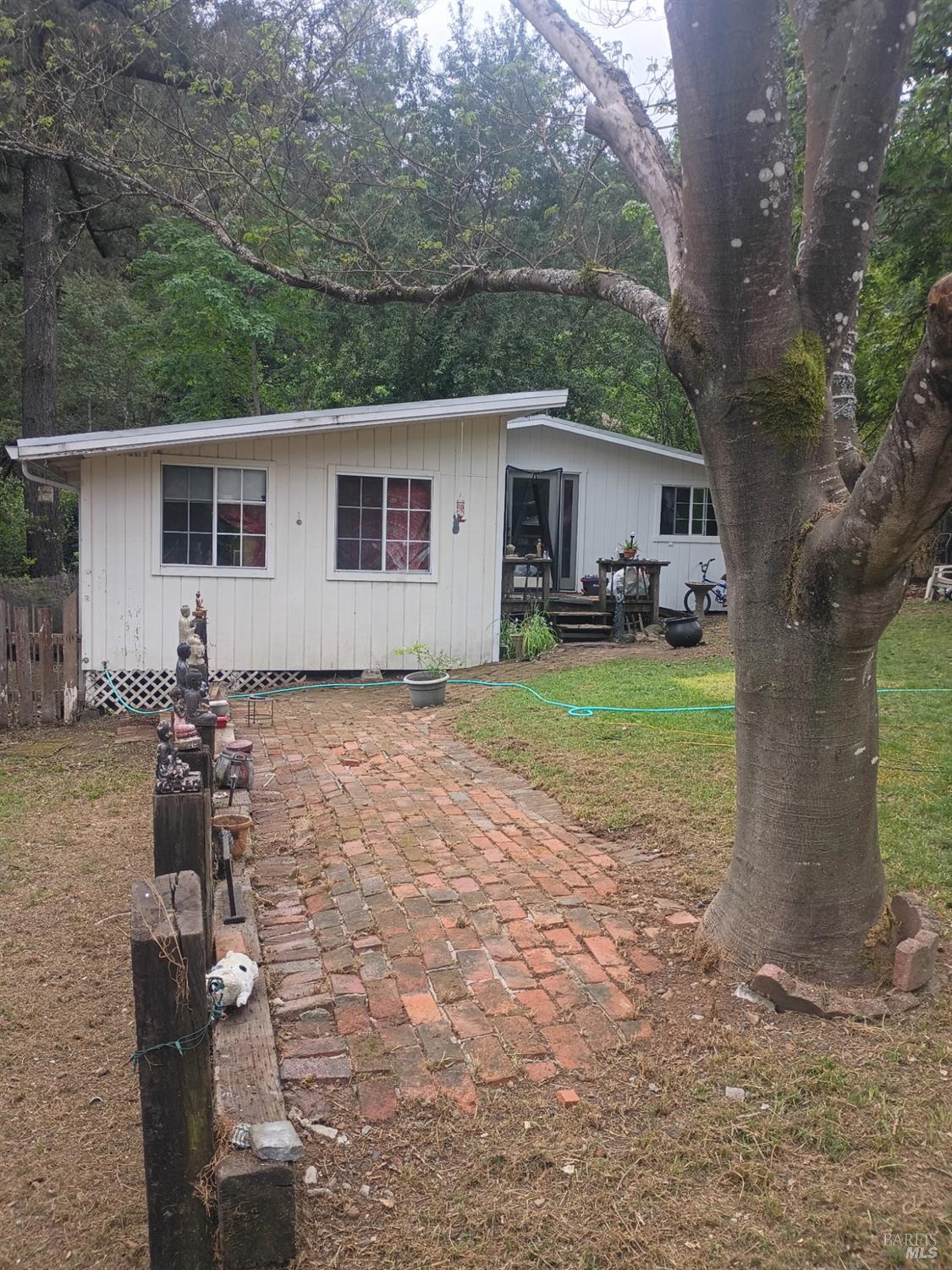 10113 Field Lane Forestville CA 95436