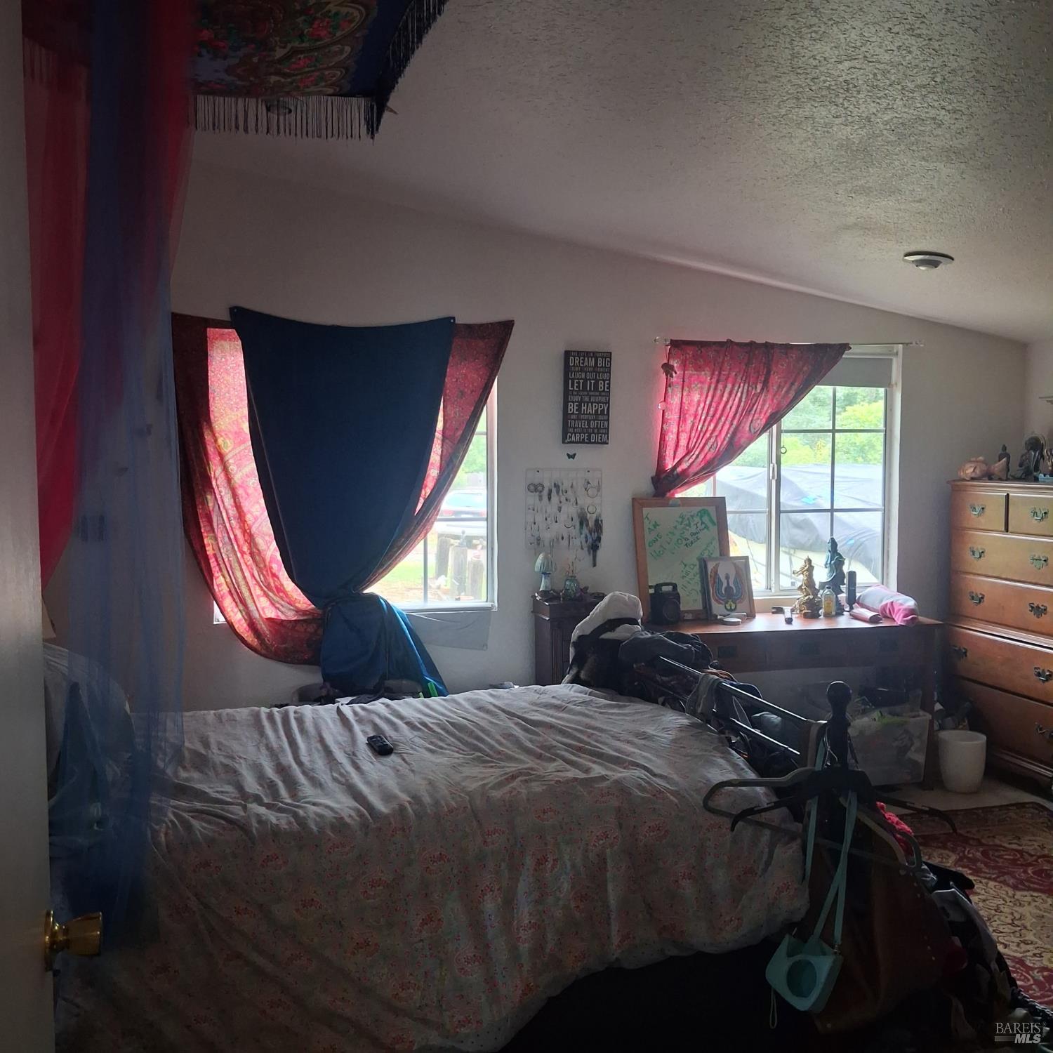 10113 Field Lane Forestville CA 95436