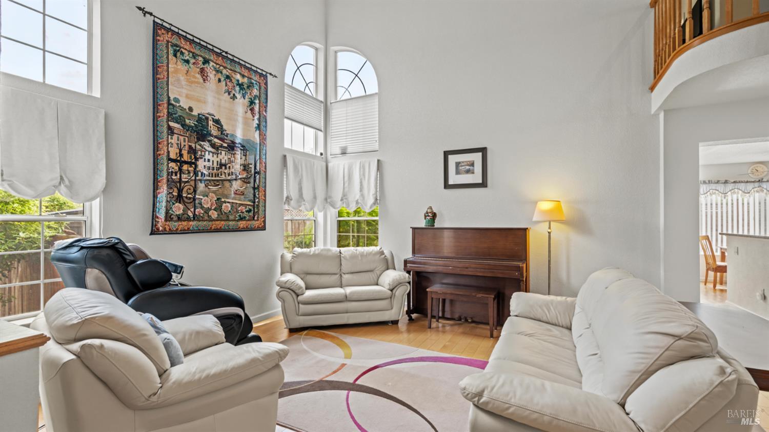 719 Riesling Court Petaluma CA 94954