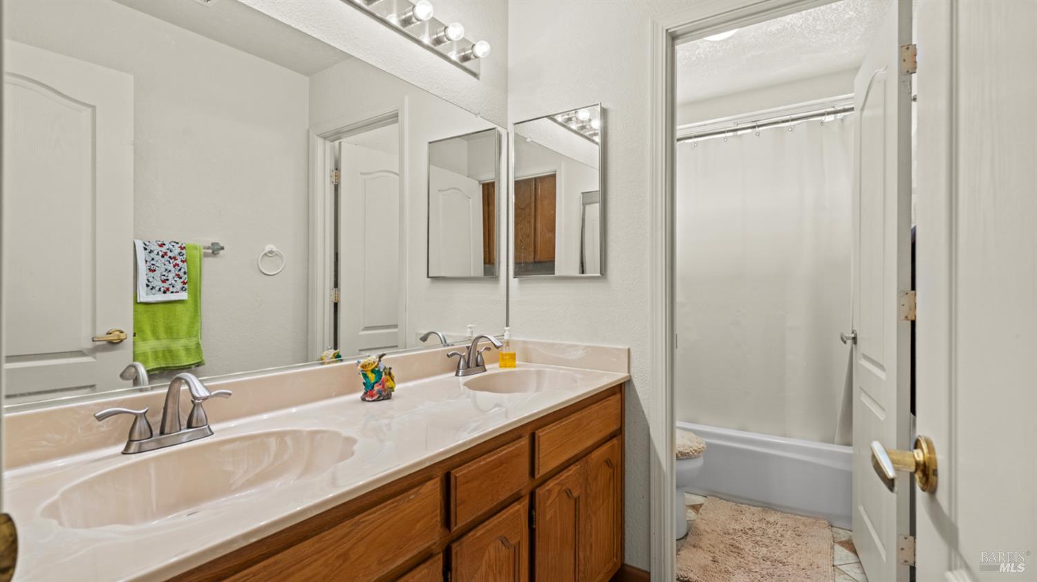719 Riesling Court Petaluma CA 94954