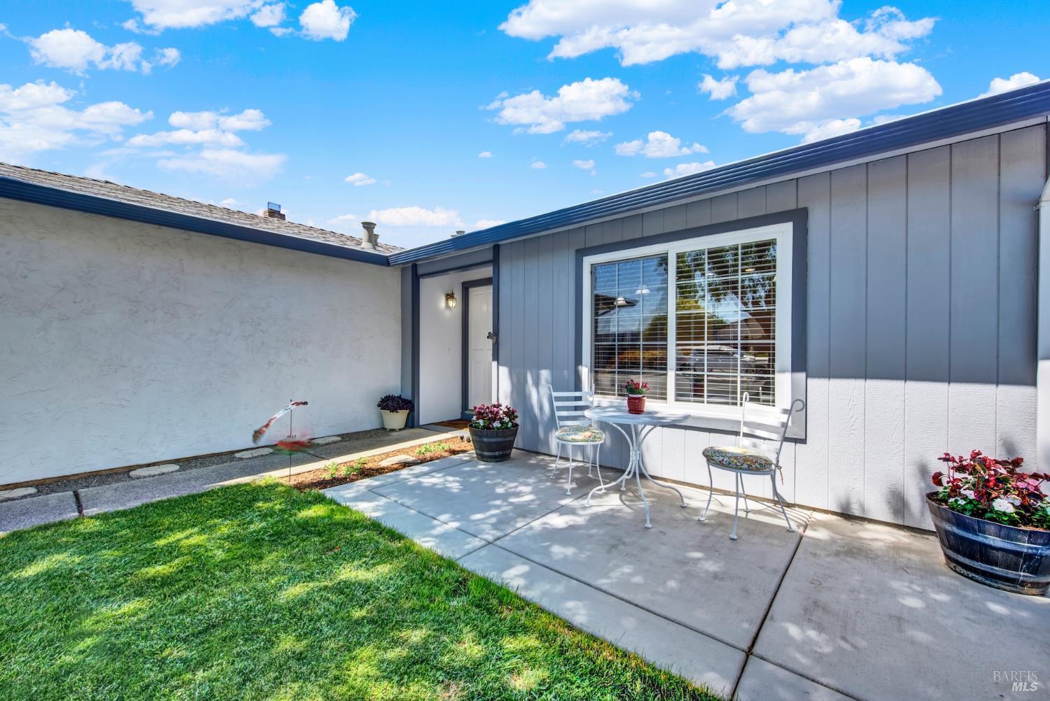 203 Greenwich Circle Vacaville CA 95687