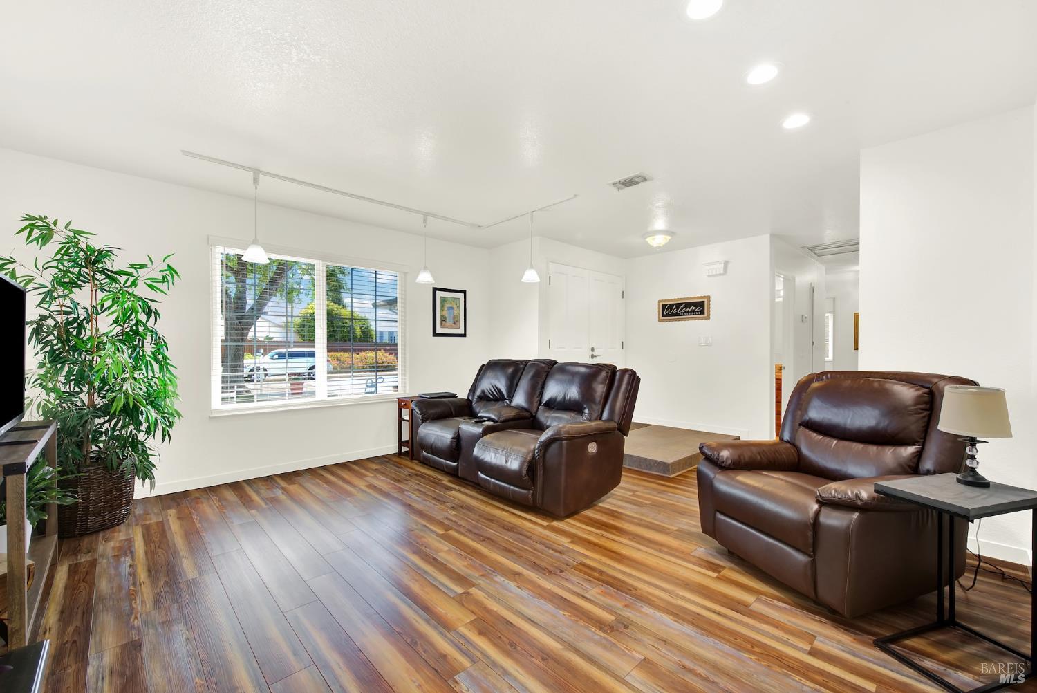 203 Greenwich Circle Vacaville CA 95687