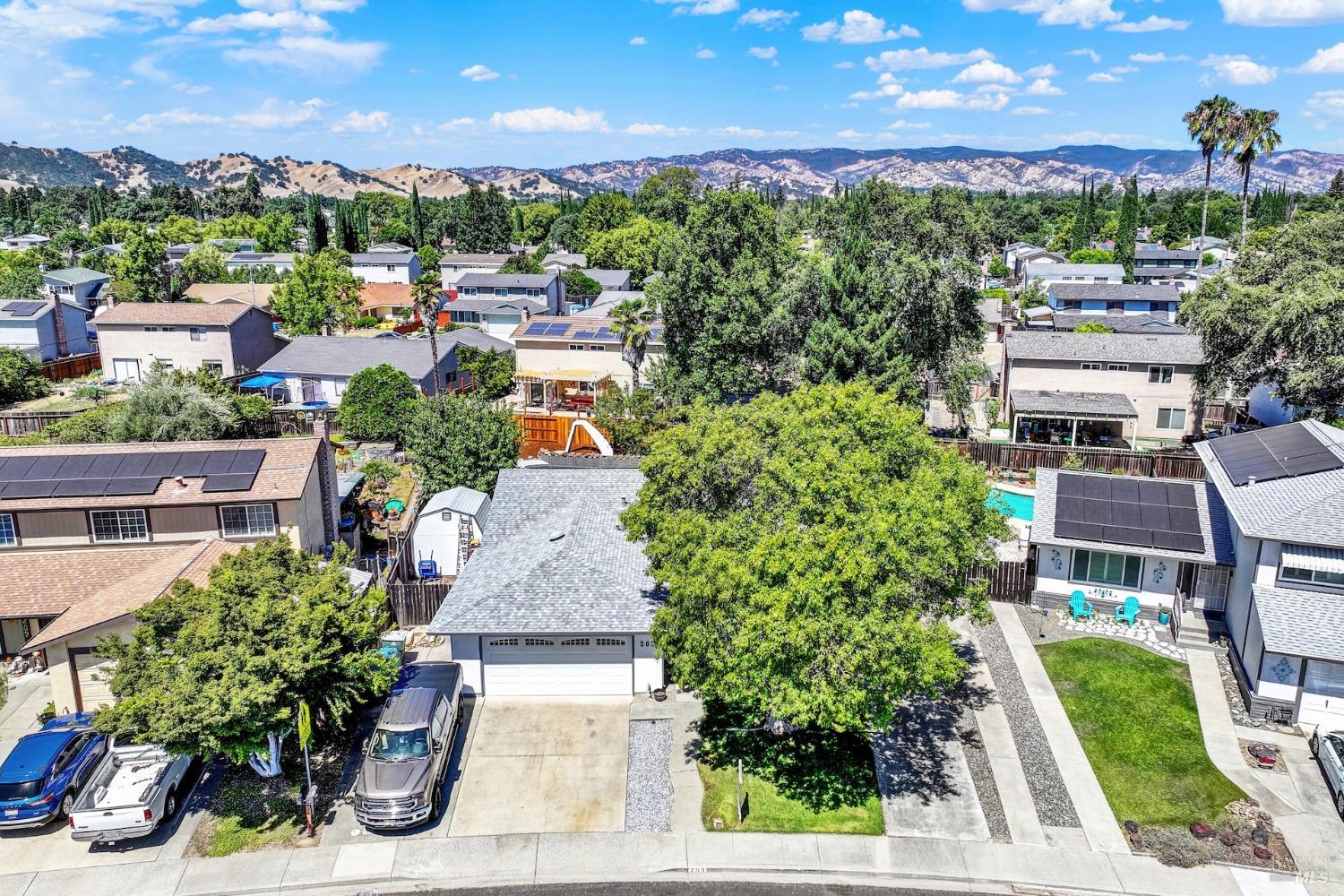 203 Greenwich Circle Vacaville CA 95687