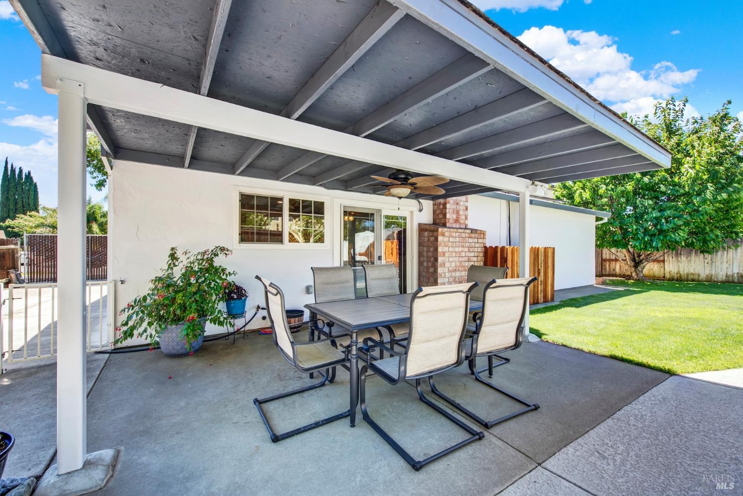 203 Greenwich Circle Vacaville CA 95687