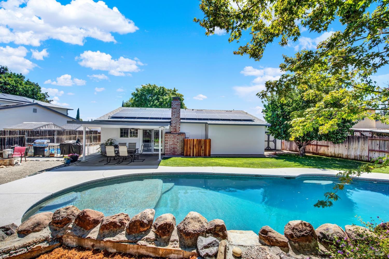 203 Greenwich Circle Vacaville CA 95687