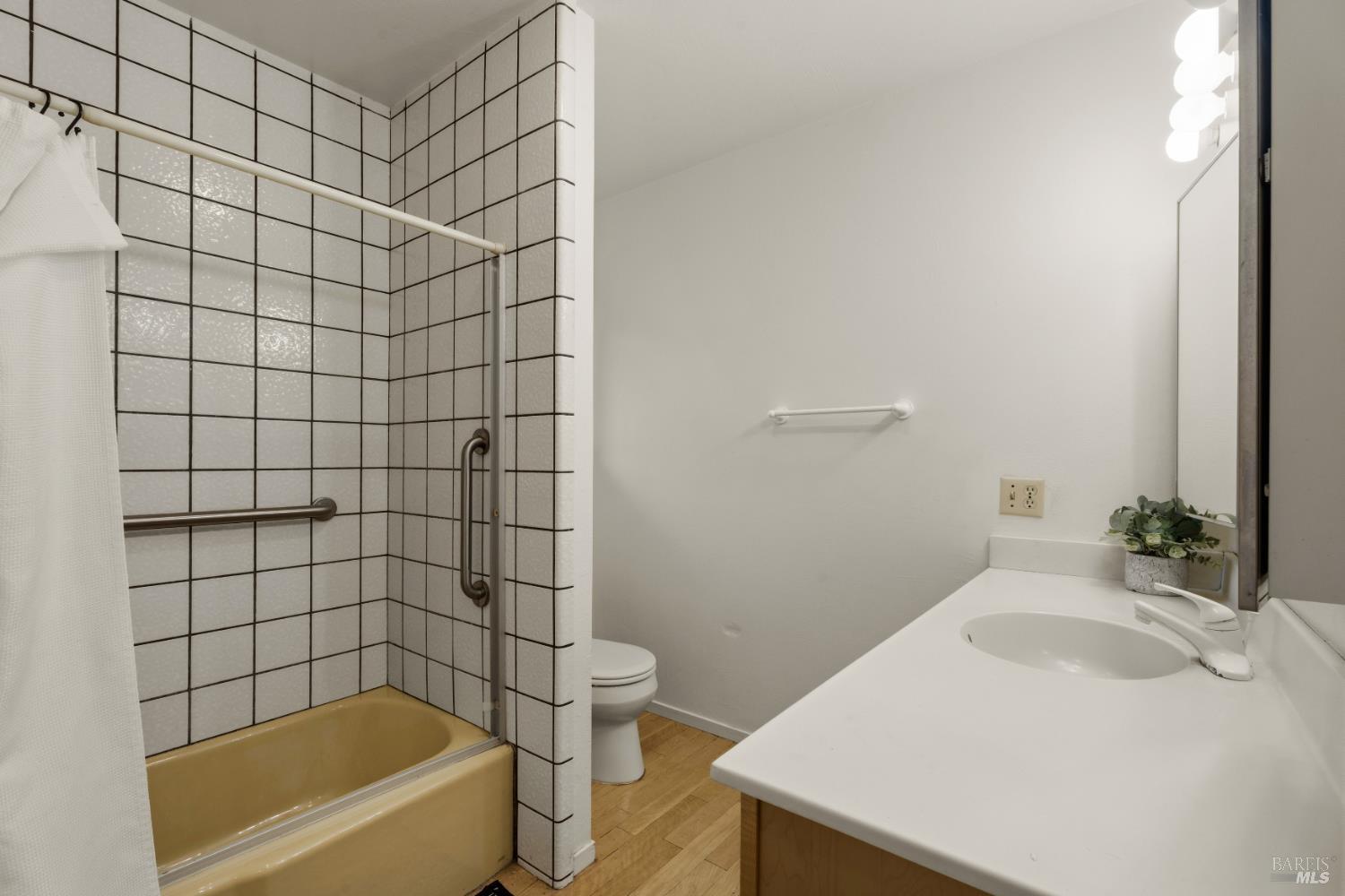 1261 Deerwood Drive Ukiah CA 95482