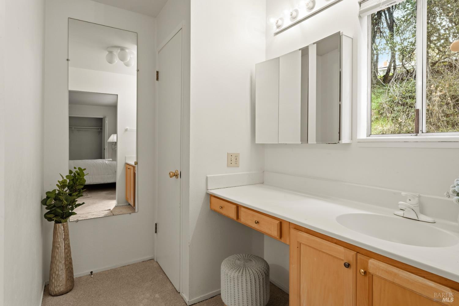 1261 Deerwood Drive Ukiah CA 95482