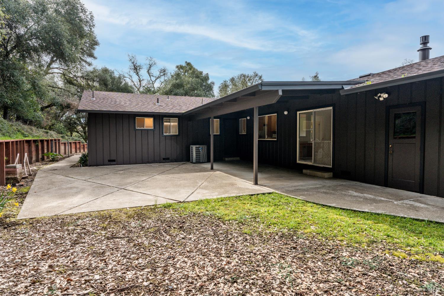1261 Deerwood Drive Ukiah CA 95482
