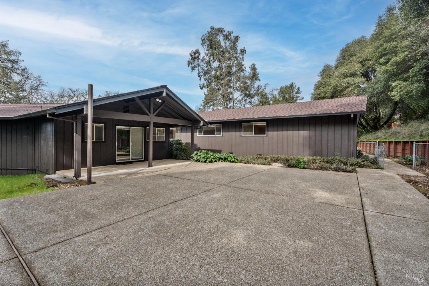 1261 Deerwood Drive Ukiah CA 95482