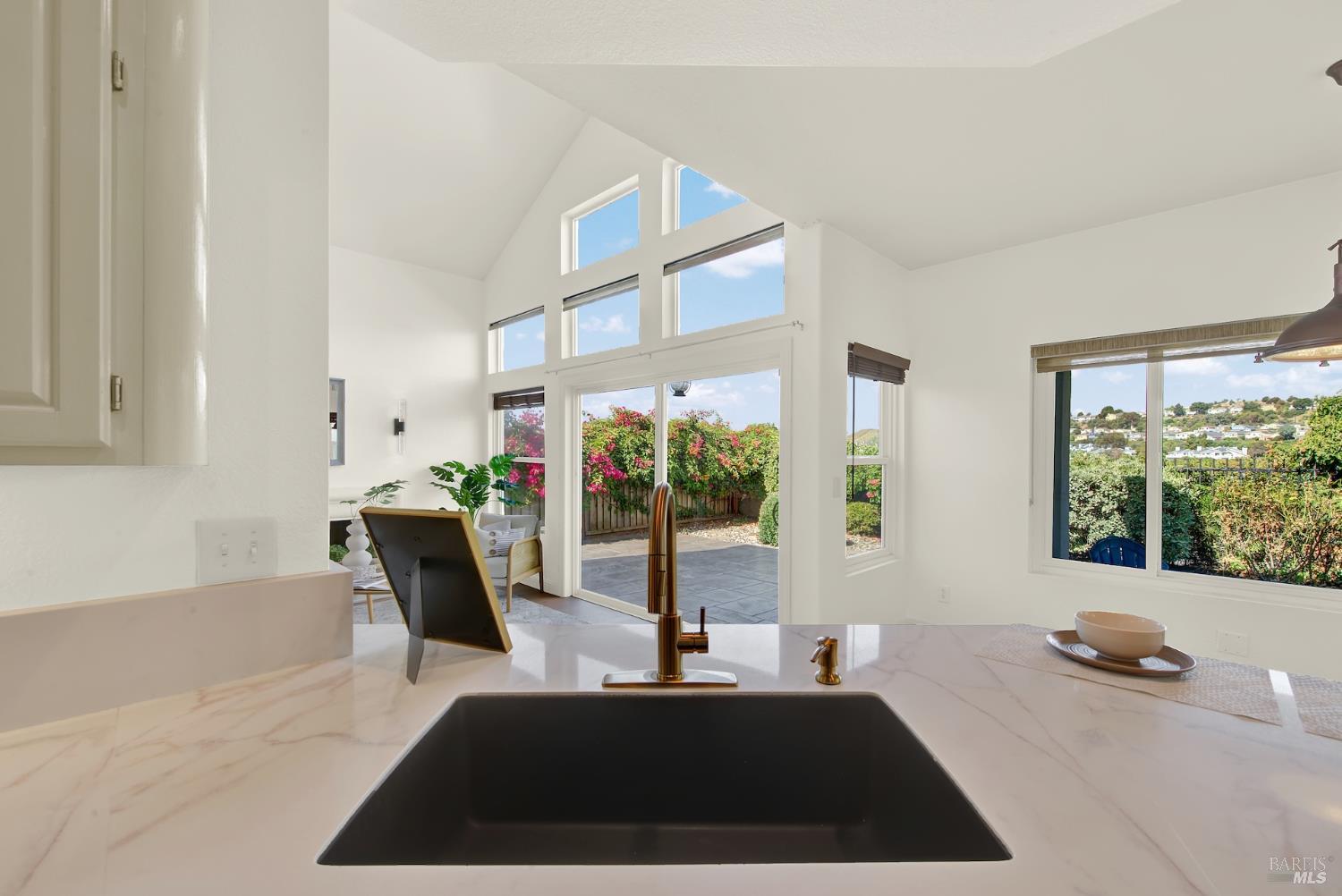 110 Camino Del Sol Vallejo CA 94591
