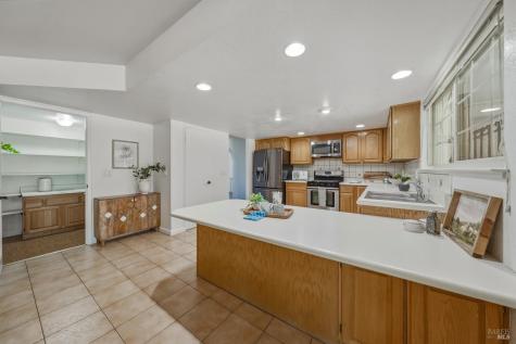 874 Santa Dorotea Circle Rohnert Park CA 94928
