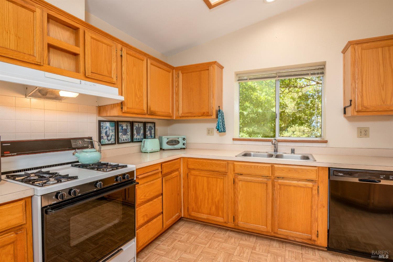 35551 Ocean View Street Gualala CA 95445