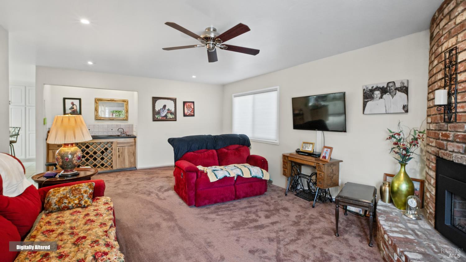 1605 Kelly Street Santa Rosa CA 95401