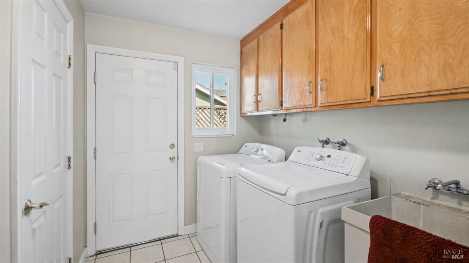 1605 Kelly Street Santa Rosa CA 95401