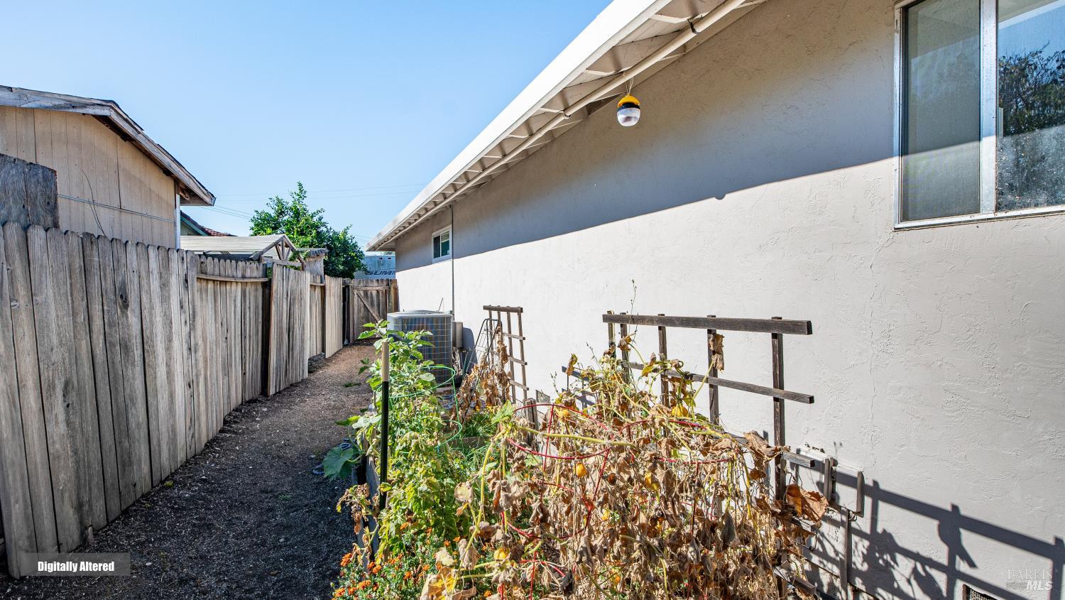 1605 Kelly Street Santa Rosa CA 95401